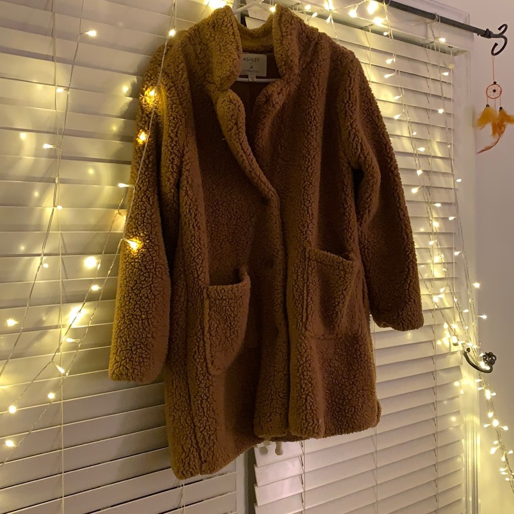 Super cute, long, fluffy coat!
